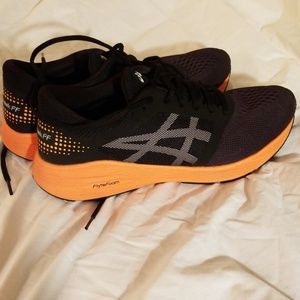 Mens Asics RoadHawk FF sz 8.5